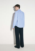Lade das Bild in den Galerie-Viewer, Studio Cropped Shirt Blue Stripes