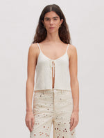 Lade das Bild in den Galerie-Viewer, Cece Knit Top Beige