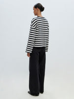 Lade das Bild in den Galerie-Viewer, Delfia Longsleeve