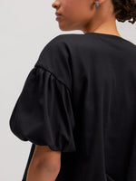 Lade das Bild in den Galerie-Viewer, Eriko T-Shirt Black