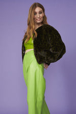 Lade das Bild in den Galerie-Viewer, Green Cropped Leo Faux Fur Jacket