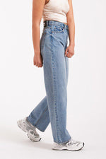 Lade das Bild in den Galerie-Viewer, Echo Blue Jay