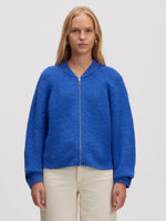Lade das Bild in den Galerie-Viewer, Rani Bomber Cardigan Mazarine Blue
