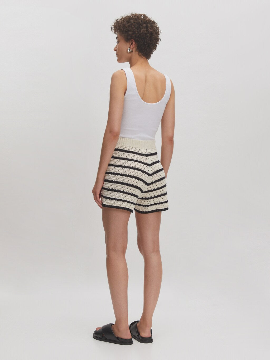 Heinke Shorts Blck/Gardenia