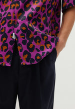 Lade das Bild in den Galerie-Viewer, Studio Resort Shirt Pink
