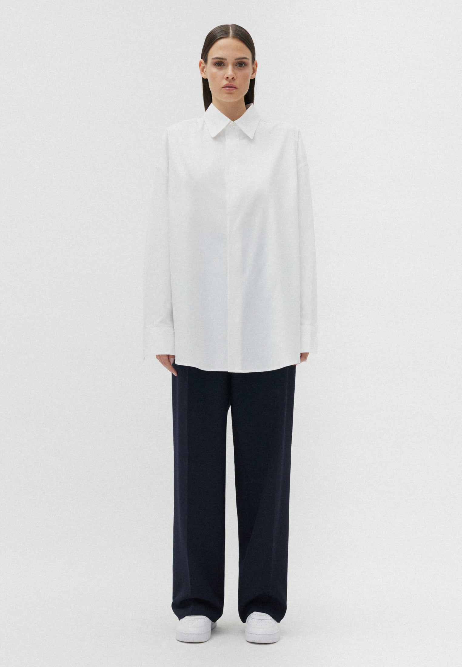 Studio x Julian Daynov Shirt Weiß