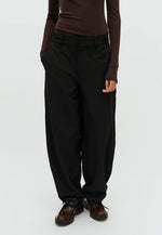 Lade das Bild in den Galerie-Viewer, Silira Pants Black
