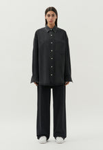 Lade das Bild in den Galerie-Viewer, Studio Gender Neutral Denim Shirt Black

