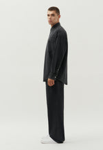 Lade das Bild in den Galerie-Viewer, Studio Gender Neutral Denim Shirt Black
