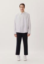 Lade das Bild in den Galerie-Viewer, Studio Gender Neutral Shirt Dunkelblau
