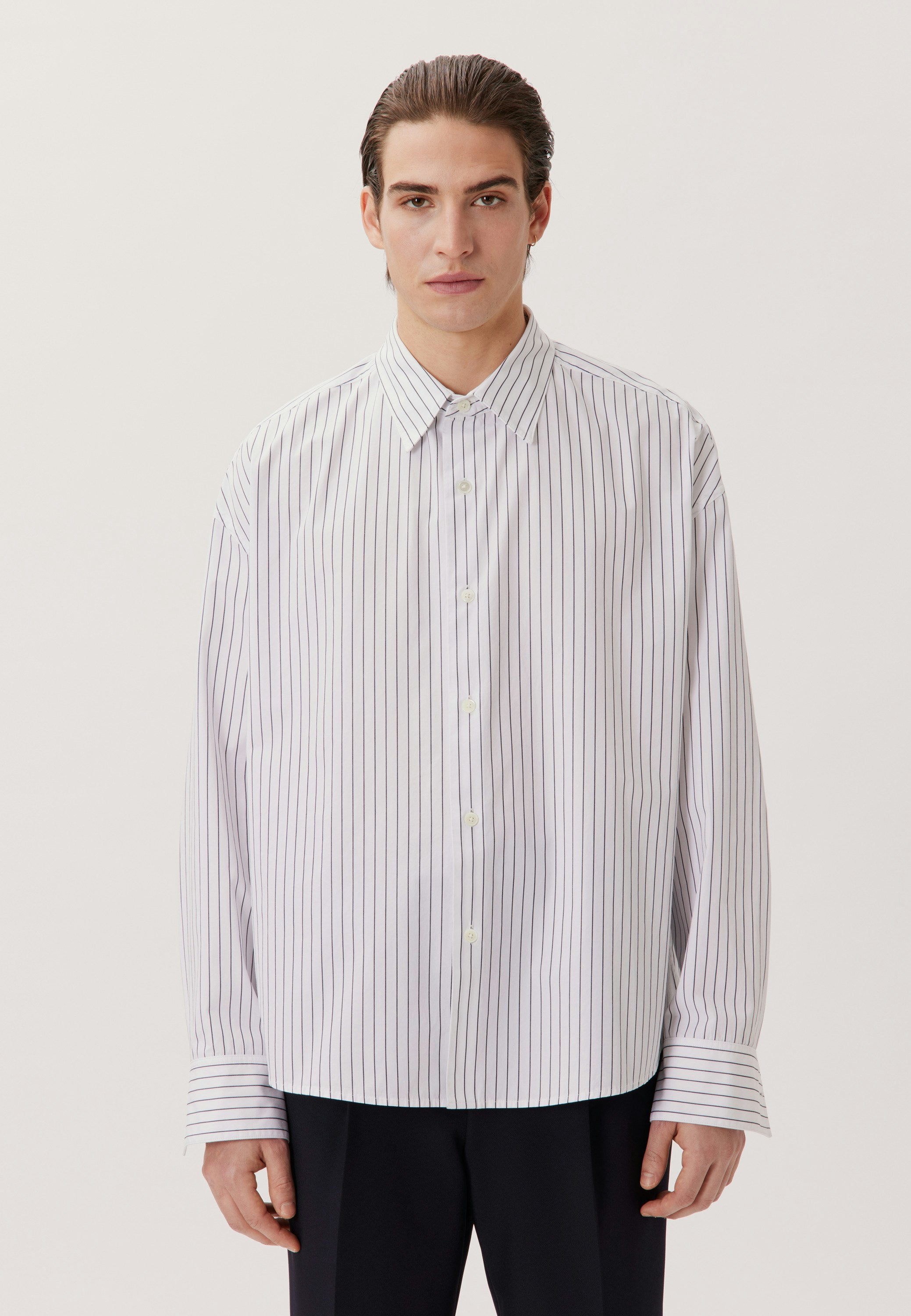 Studio Gender Neutral Shirt Dunkelblau