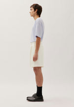 Lade das Bild in den Galerie-Viewer, Studio Relaxed Fit Shorts Ecru
