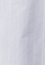 Lade das Bild in den Galerie-Viewer, Studio Cropped Shirt Light Blue
