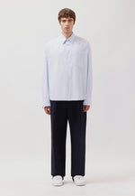 Lade das Bild in den Galerie-Viewer, Studio Cropped Shirt Light Blue
