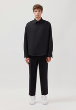 Lade das Bild in den Galerie-Viewer, Studio Cropped Shirt Black
