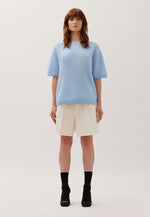 Lade das Bild in den Galerie-Viewer, Knitted T-Shirt Crew Light Blue
