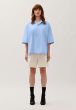 Lade das Bild in den Galerie-Viewer, Revers Shirt Light Blue
