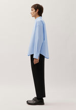 Lade das Bild in den Galerie-Viewer, Studio Cropped Strip Shirt Light Blue
