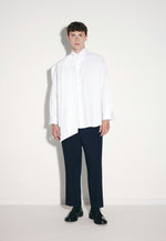 Lade das Bild in den Galerie-Viewer, Studio Oversized Shirt with bow tie
