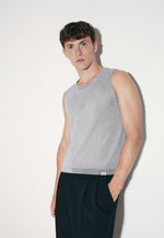 Lade das Bild in den Galerie-Viewer, Studio Metallic Yarn Knitted Tank Silver
