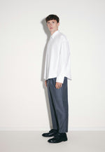 Lade das Bild in den Galerie-Viewer, Studio Cropped Oversize Shirt White
