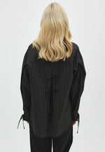 Lade das Bild in den Galerie-Viewer, Pamila Bluse Black/Brown Check
