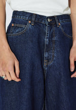 Lade das Bild in den Galerie-Viewer, Vali Shorts Haze Dark Retro
