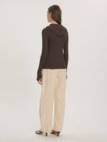Lade das Bild in den Galerie-Viewer, Kimi Top Black Coffee

