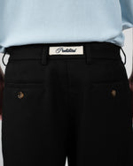 Lade das Bild in den Galerie-Viewer, Newport Pleated Shorts Black
