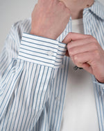 Lade das Bild in den Galerie-Viewer, Dugout Dress Shirt Light Blue
