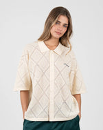 Lade das Bild in den Galerie-Viewer, Silent Bay Lace Shirt Off White
