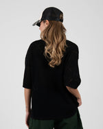 Lade das Bild in den Galerie-Viewer, Silent Bay Lace Shirt Black
