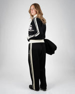 Lade das Bild in den Galerie-Viewer, Letterman Knit Jacket Black

