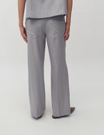 Lade das Bild in den Galerie-Viewer, Kammia Pants Ultimate Gray
