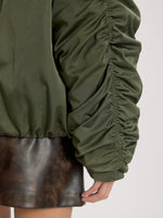 Lade das Bild in den Galerie-Viewer, Zereena Jacket Beetle
