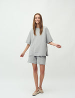 Lade das Bild in den Galerie-Viewer, Emrylis Betsy Top Grey Melange
