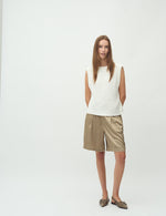 Lade das Bild in den Galerie-Viewer, Guri Shorts Sand Grey
