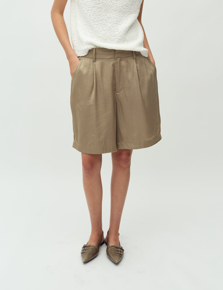 Guri Shorts Sand Grey