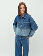 Lade das Bild in den Galerie-Viewer, Winnia Jeansjacke Fading Denim Wash
