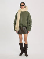Lade das Bild in den Galerie-Viewer, Zereena Jacket Beetle
