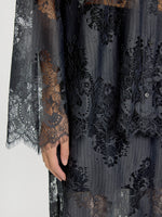 Lade das Bild in den Galerie-Viewer, Mira Blouse
