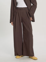 Lade das Bild in den Galerie-Viewer, Duana Pants Black Coffee
