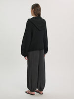Lade das Bild in den Galerie-Viewer, Isela Cardigan Black
