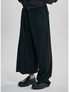 Asymmetric Pleated Pants Black