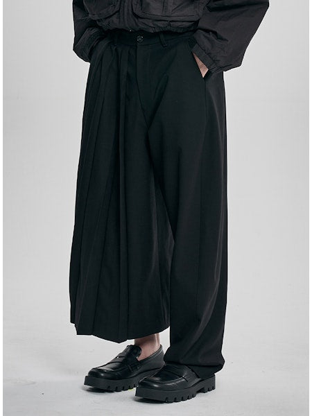 Asymmetric Pleated Pants Black