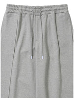 Lade das Bild in den Galerie-Viewer, One Tuck Quilted Jersey Pants Grey
