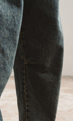 Lade das Bild in den Galerie-Viewer, Balloon Jeans Blu Raw
