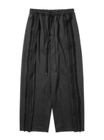 Lade das Bild in den Galerie-Viewer, Multi Lace Trim One Tuck Track Pants

