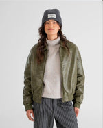 Lade das Bild in den Galerie-Viewer, Bloom Bomber Jacket Green
