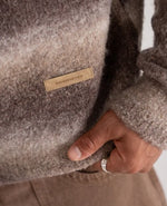 Lade das Bild in den Galerie-Viewer, Gardient Knit Sweater Grey
